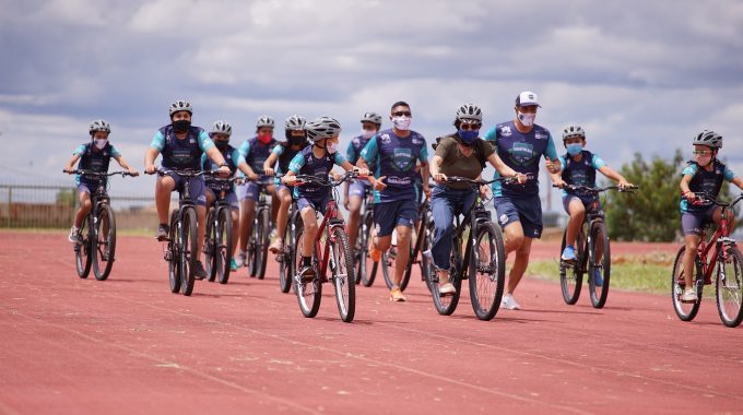 Escolinha De Triathlon Em Ceilândia Celebra Conquistas No Esporte E Na Educação