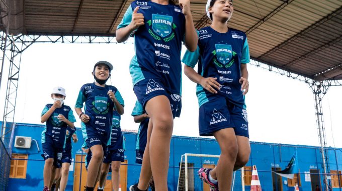 Escolinha De Triathlon Completa Um Ano Em Maracanaú Com Desenvolvimento Social De Crianças