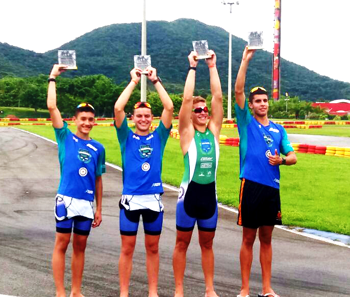 Triathlon: Jovens paranaenses ganham experiência com os profissionais