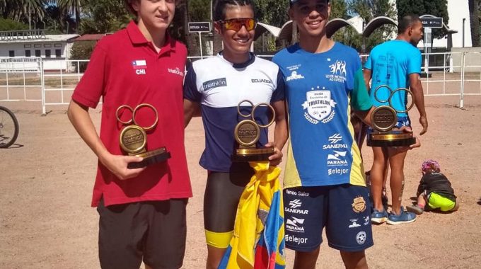 Alunos Da Escolinha De Triathlon Conquistam Dois Bronzes Para O Brasil No Sul-Americano