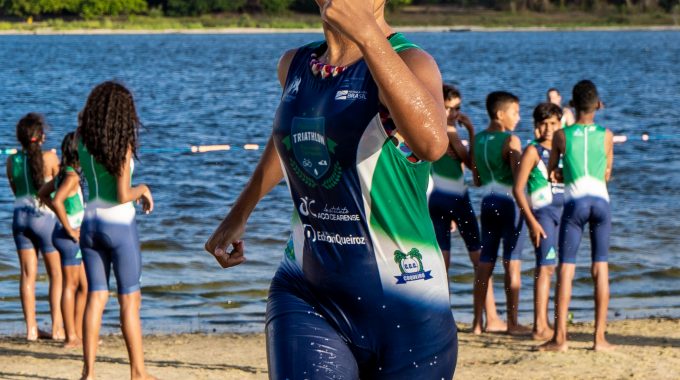 Instituto De Triathlon Estimula Respeito E Segurança Para As Meninas Nos Treinos