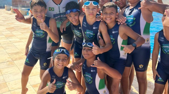 Alunos Da Escolinha De Triathlon No Ceará Fazem Treino Especial Com Triatleta Olímpico