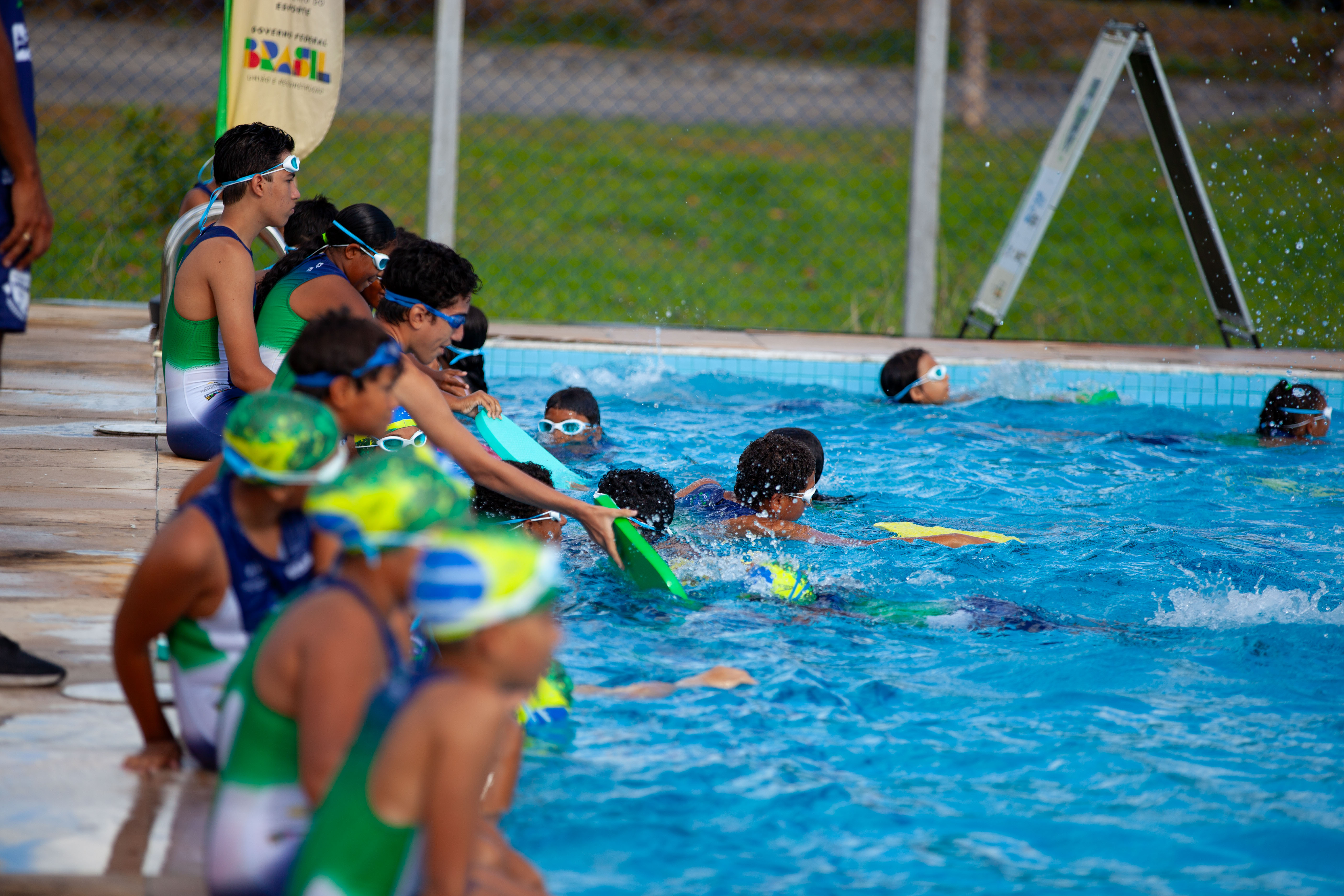 Igualdade de gênero é pauta na Escolinha de Triathlon de Ilhéus (BA), em alusão ao mês da mulher