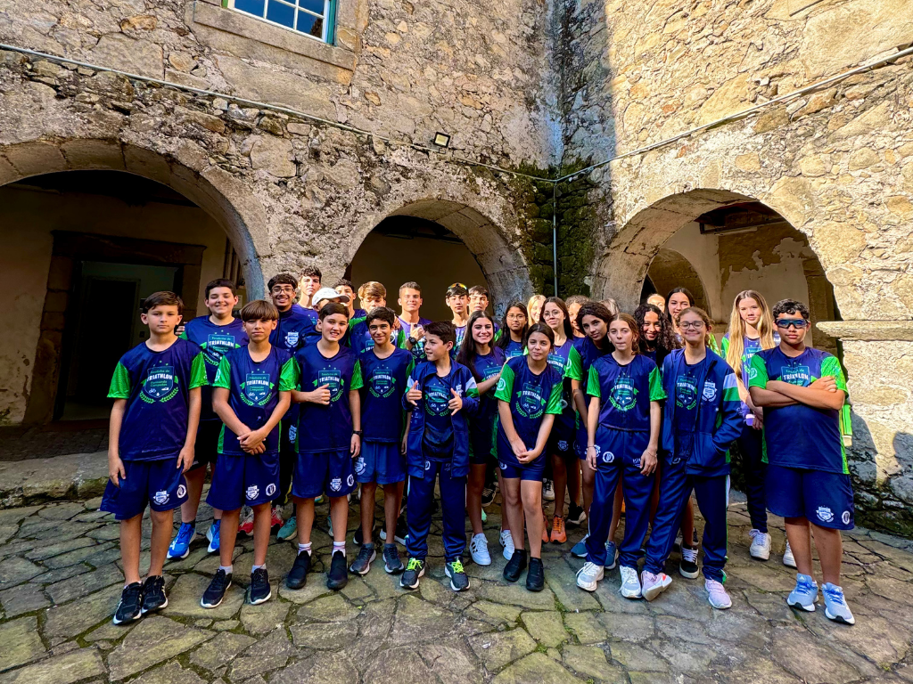 Instituto Escolinha de Triathlon promove cultura e educação para alunos da sede de Matinhos (PR) à Museu de Arqueologia e Etnologia