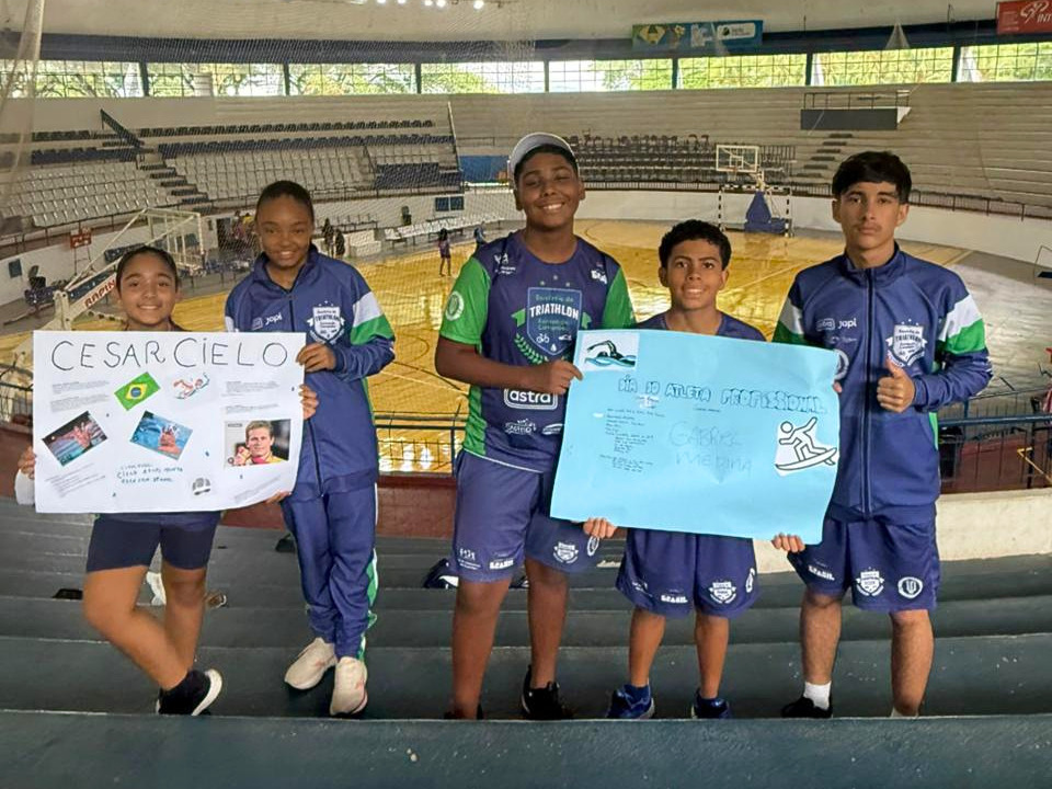 Escolinha de Triathlon Formando Campeões de Jundiaí (SP) promove atividade inspiradora sobre o Dia do Atleta Profissional, celebrado em fevereiro